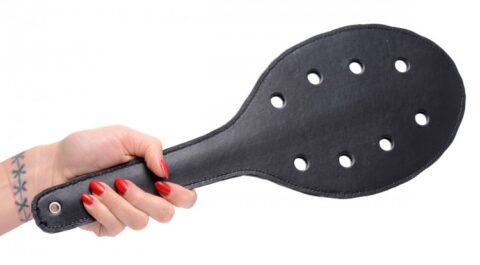 ספנקר דמוי עור  XR BRANDS - Deluxe Rounded Paddle with Holes